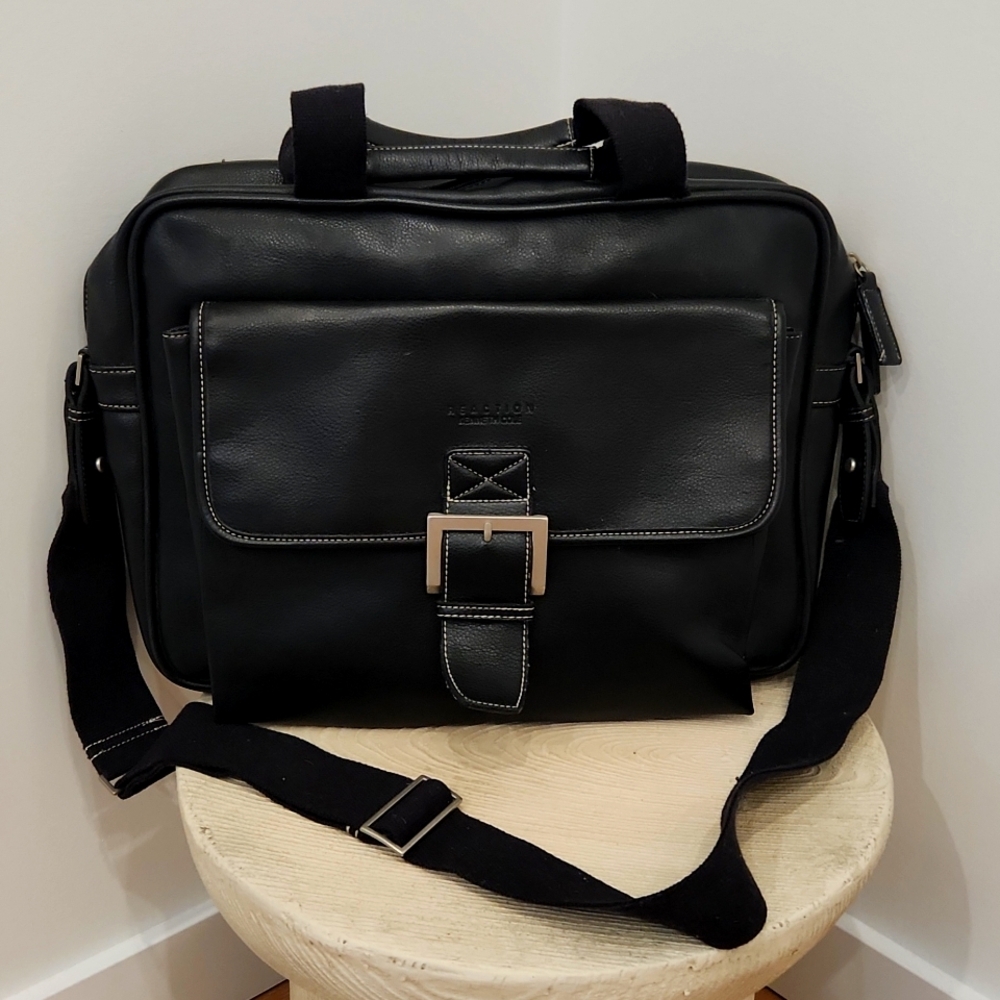 Kenneth Cole Reaction Black 16" Messenger Bag Briefcase Laptop Shoulder Bag